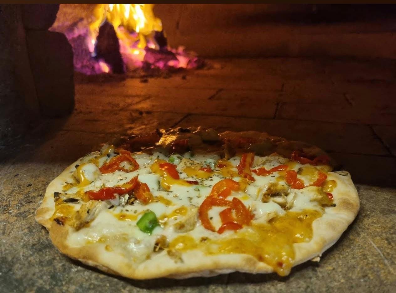 Latinos Pizza